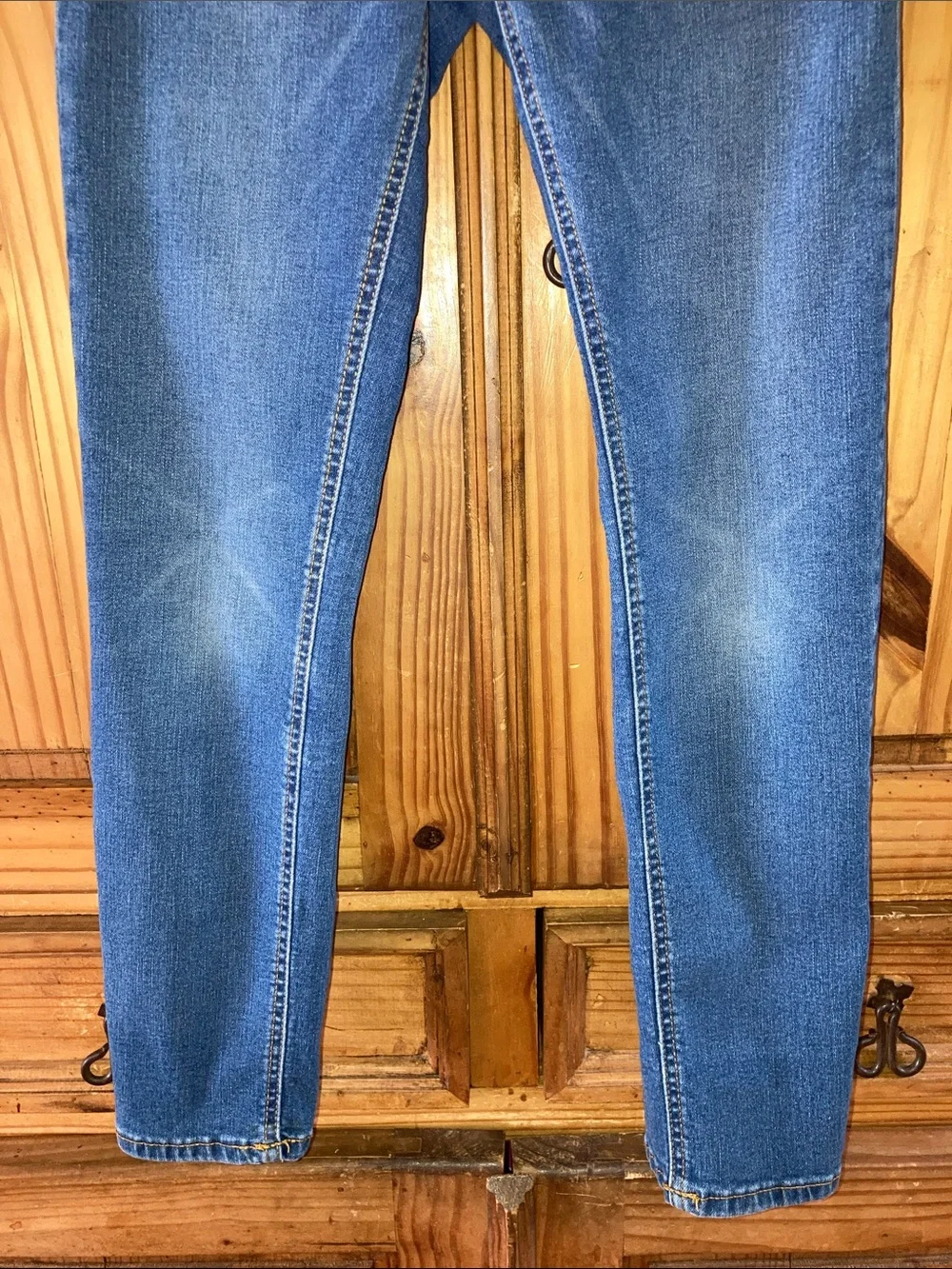 Boys Levi’s 514 blue jeans size 12 (26X27)